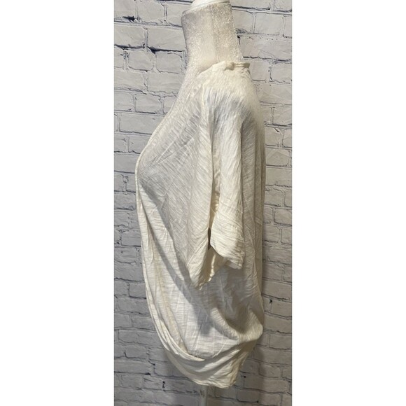 Banana Republic women's Cream short-sleeve v-neck wrap-style top blouse Medium - Picture 2 of 4